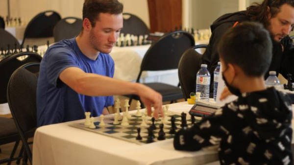 At Annex Chess Club, Toronto (photo: Olga Mushtaler)